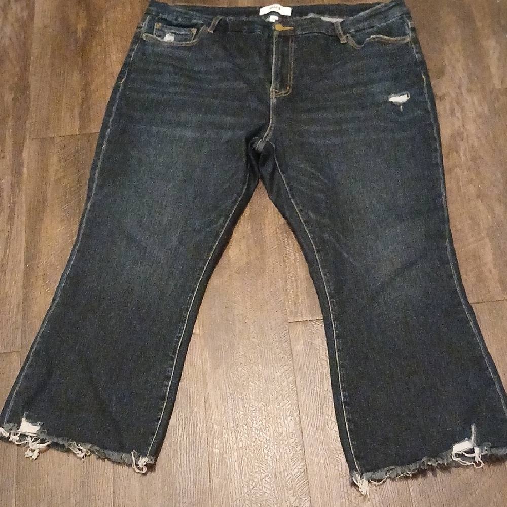 Women's Dark Wash Wide Leg Cropped Jeans